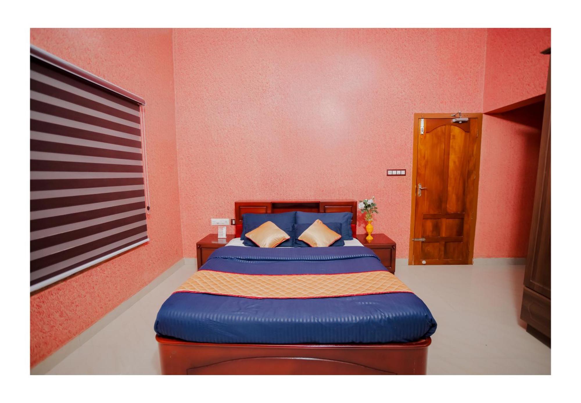 Gilead Holliday Hotel Tamarakulam ภายนอก รูปภาพ